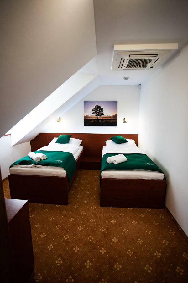 Penzion Polovnik Moldava nad Bodvou Ngoại thất bức ảnh