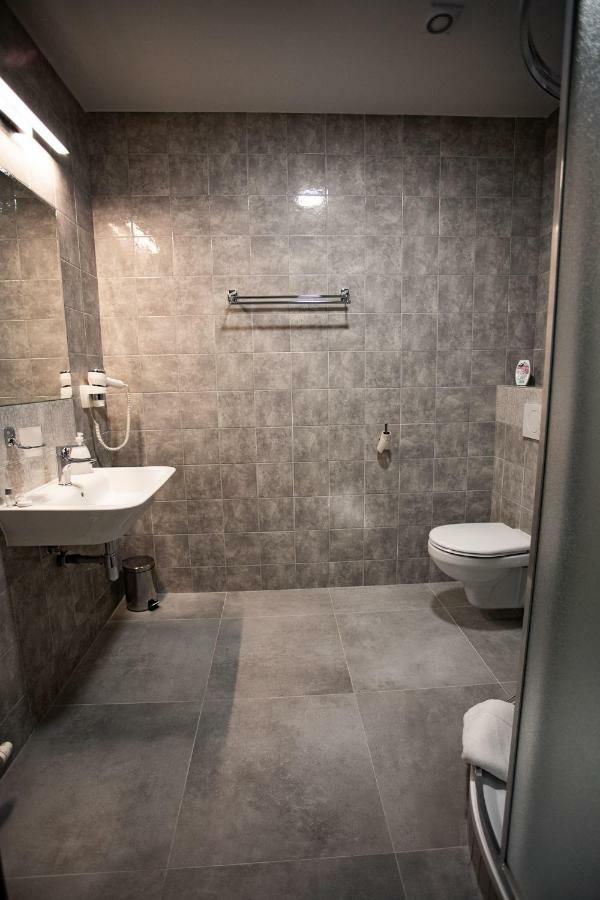 Penzion Polovnik Moldava nad Bodvou Ngoại thất bức ảnh