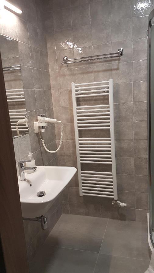 Penzion Polovnik Moldava nad Bodvou Ngoại thất bức ảnh